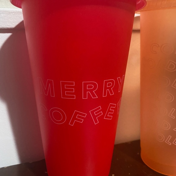 Set of 5 holiday Starbucks cups - Picture 6 of 7